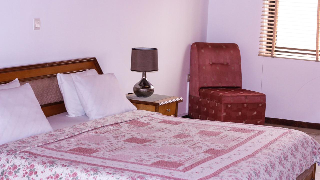Lavender Lodge Hotel Akra Dış mekan fotoğraf